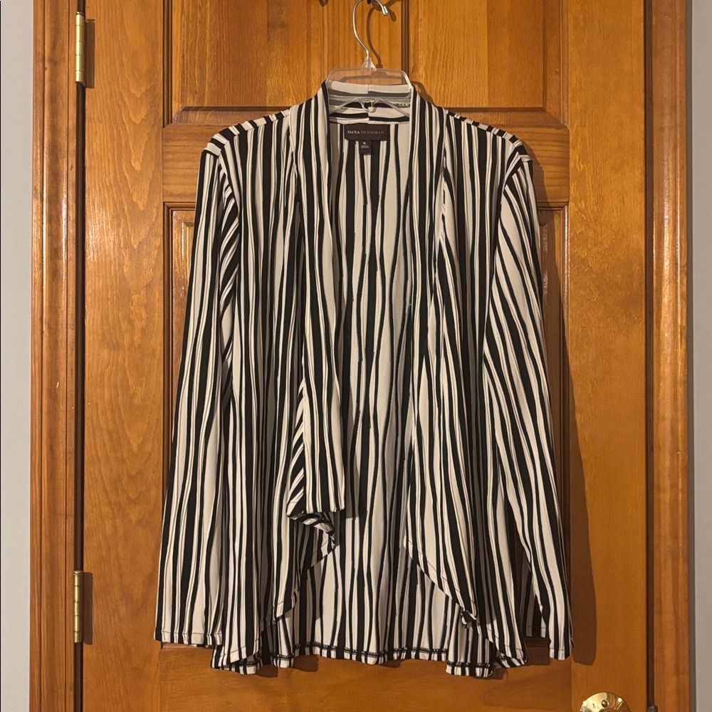 Dana Buchman Black and White Striped Cardigan❤️